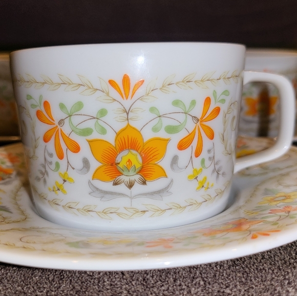 Jardin San Souci Fine China 8 PC Teacup Set - Picture 2 of 4